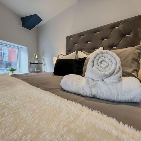 Orange Rentals-High Spec, Midnight Suite, Sleeps 4-Pets Welcome! Liverpool Kültér fotó