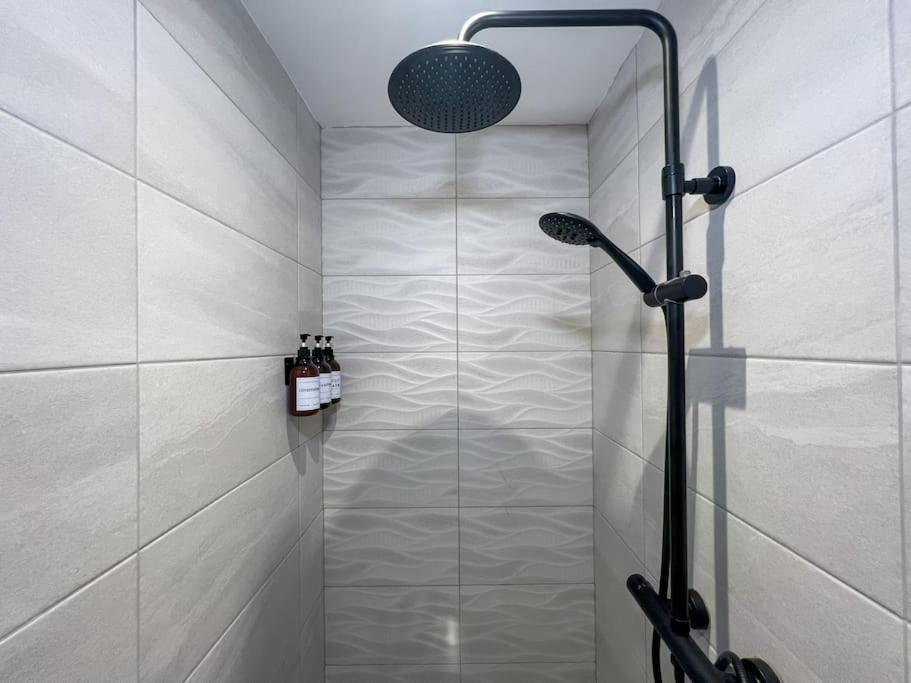 Orange Rentals-High Spec, Midnight Suite, Sleeps 4-Pets Welcome! Liverpool Kültér fotó