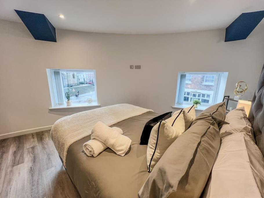 Orange Rentals-High Spec, Midnight Suite, Sleeps 4-Pets Welcome! Liverpool Kültér fotó