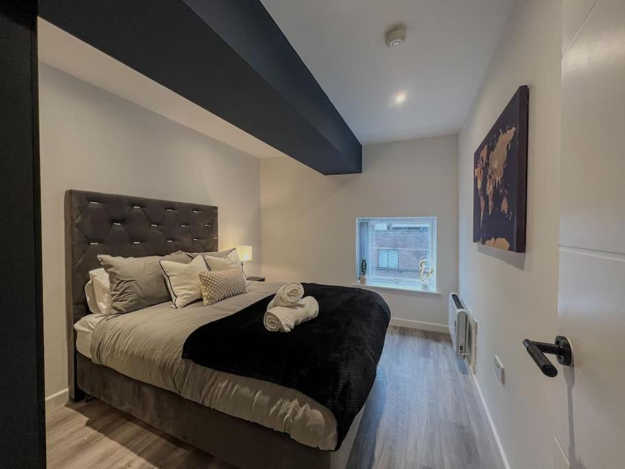 Orange Rentals-High Spec, Midnight Suite, Sleeps 4-Pets Welcome! Liverpool Kültér fotó