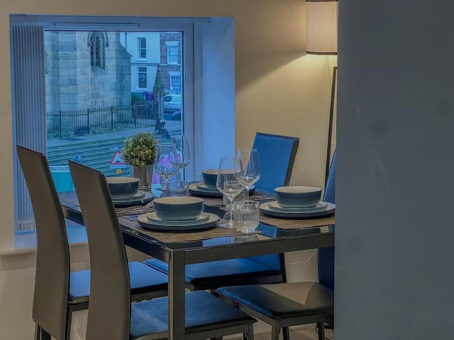 Orange Rentals-High Spec, Midnight Suite, Sleeps 4-Pets Welcome! Liverpool Kültér fotó