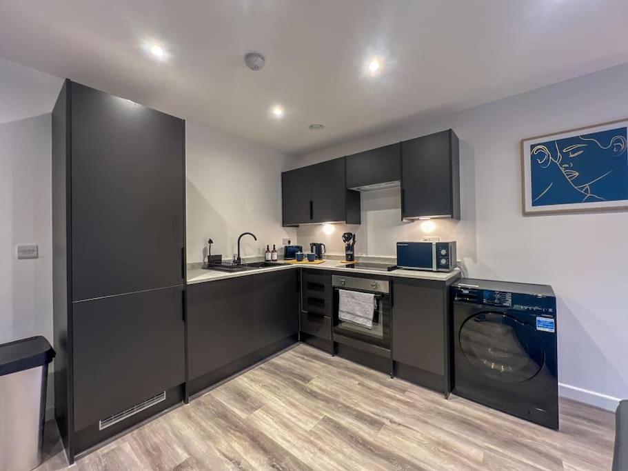 Orange Rentals-High Spec, Midnight Suite, Sleeps 4-Pets Welcome! Liverpool Kültér fotó