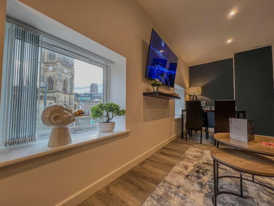 Orange Rentals-High Spec, Midnight Suite, Sleeps 4-Pets Welcome! Liverpool Kültér fotó