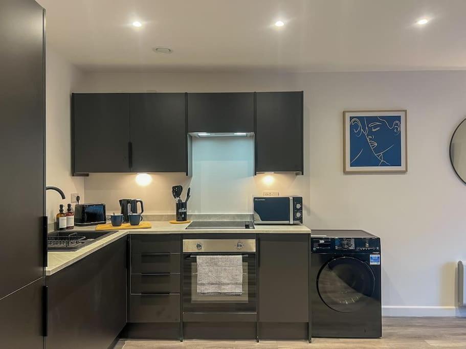 Orange Rentals-High Spec, Midnight Suite, Sleeps 4-Pets Welcome! Liverpool Kültér fotó